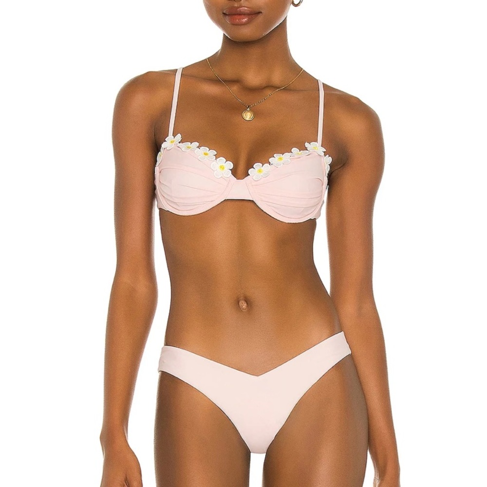 Pink bikini - Picture 4 of 8
